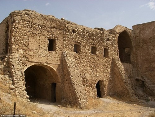 IS san bằng tu viện Thiên Chúa giáo 1.400 tuổi ở Iraq ảnh 3