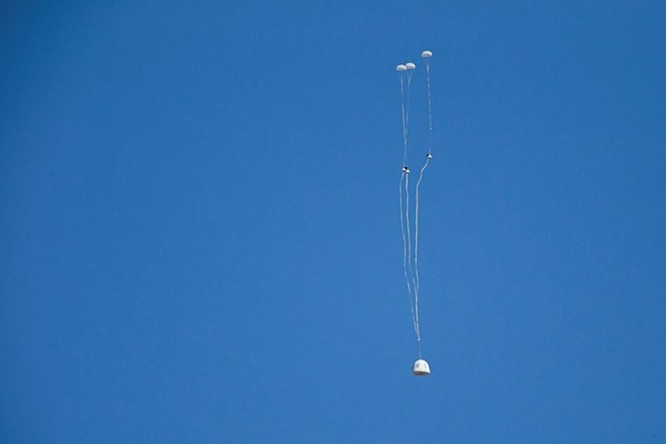 Clip một hãng Mỹ phóng và thu hồi tên lửa vũ trụ thành công lần 2 ảnh 1