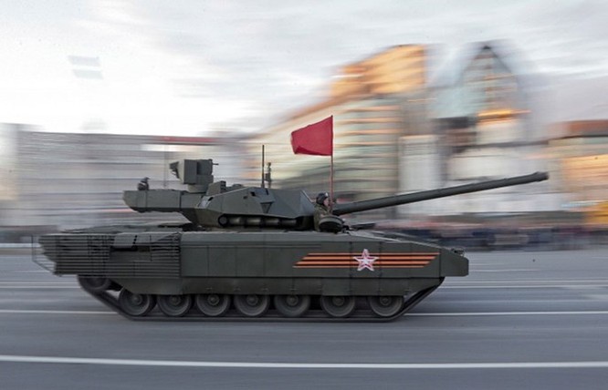 Clip độc về siêu tăng Armata của Nga điều khiển bằng màn hình cảm ứng ảnh 1