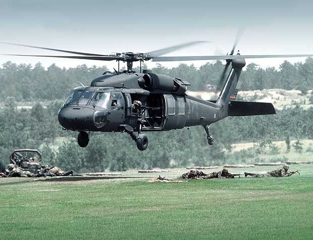 Video Uy lực đáng sợ trực thăng “diều hâu đen” UH-60 của Mỹ ảnh 4