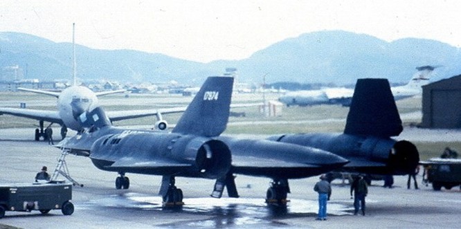 Lần hạ cánh khẩn của máy bay SR-71 khi đang do thám Liên Xô ảnh 7