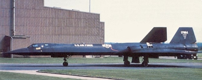Lần hạ cánh khẩn của máy bay SR-71 khi đang do thám Liên Xô ảnh 6