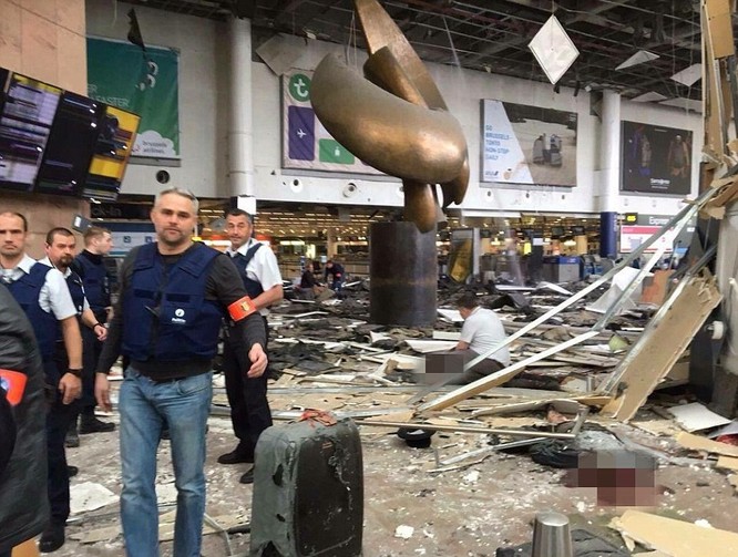 Tấn công khủng bố liên tiếp ở Bỉ: 34 người chết ảnh 2