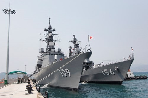 Hải quân Việt Nam đón 2 tàu hộ vệ Hải quân Nhật Bản tại Cảng Cam Ranh ảnh 1