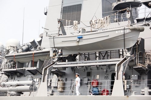 Hải quân Việt Nam đón 2 tàu hộ vệ Hải quân Nhật Bản tại Cảng Cam Ranh ảnh 8