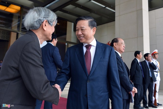 Giây phút chia tay của các đại biểu Quốc hội khóa XIII ảnh 6