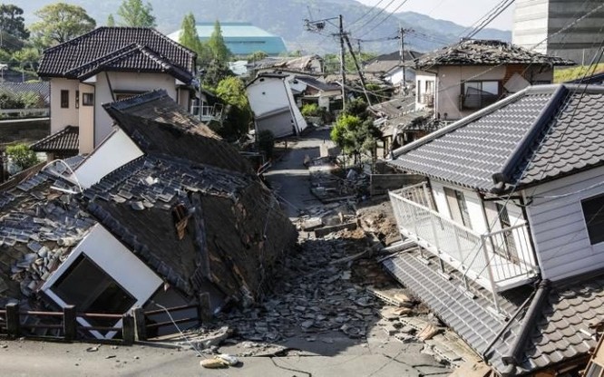 Đây là trận động đất đầu tiên đạt mức cao tối đa 7 độ theo thang đo động đất của Nhật Bản kể từ thảm họa động đất sóng thần ở miền Đông Bắc nước này ngày 11/3/2011.