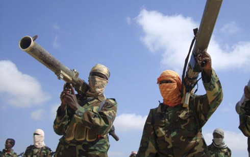 Khủng bố Al-Qaeda quay trở lại, nguy hiểm hơn cả IS ảnh 1