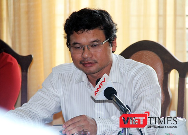 Ông Nguyễn Văn Anh, Phó Giám đốc Trung tâm Phát triển quỹ đất Đà Nẵng đã xin lỗi người dân về những lỗi lầm vừa qua.