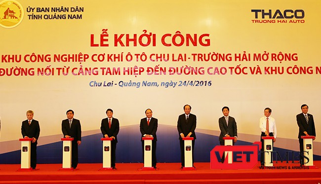 Thủ tướng Nguyễn Xuân Phúc cùng lãnh đạo các bộ ngành Trung ương tại lễ khởi công Dự án mở rộng Khu công nghiệp cơ khí ô tô Chu Lai-Trường Hải