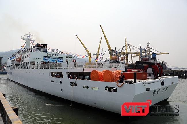Tàu BADADO (3011HAM) có chiều dài 121n, rộng 16m, lượng giãn nước 4.000 tấn