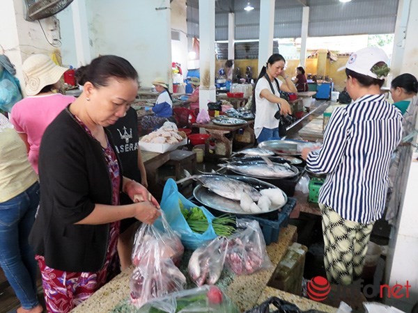 Sáng nay 3/5, cá biển sạch bắt đầu được bán ở các chợ Đà Nẵng ảnh 3