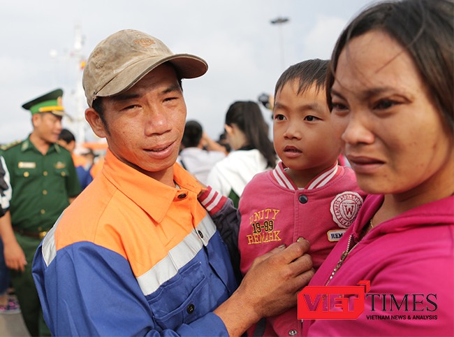 Niềm vui đoàn viên của gia đình ngư dân Nguyễn Tấn Anh