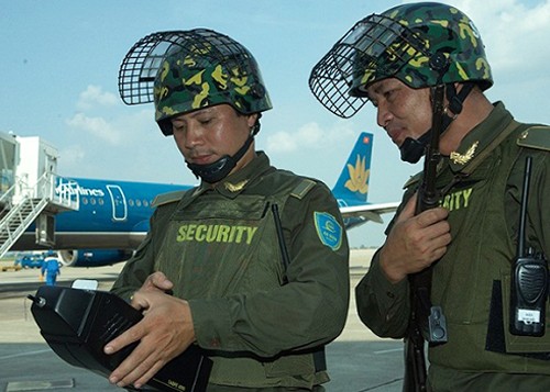 "Đóng cửa" sân bay Nội Bài đón chuyên cơ của ông Obama ảnh 2