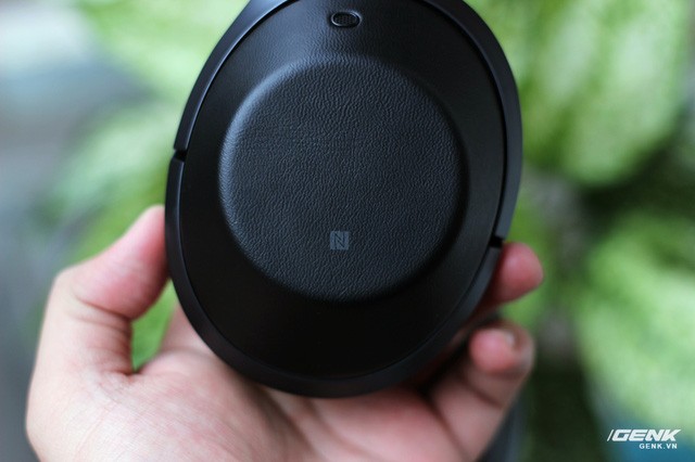 Muốn thống trị thị trường tai nghe không dây, Bose và Beats cần “bước qua xác” flagship này của Sony ảnh 4