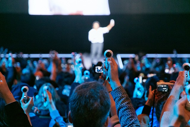 Điểm danh những tín đồ công nghệ chờ đợi Galaxy S8 ảnh 2