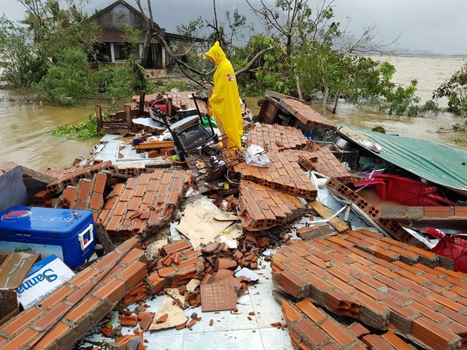27 người thiệt mạng, nhiều người mất tích do bão số 12 ảnh 1