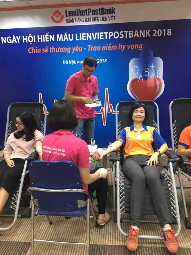 LienVietPostBank tổ chức Ngày hội Hiến máu nhân đạo 2018 ảnh 5