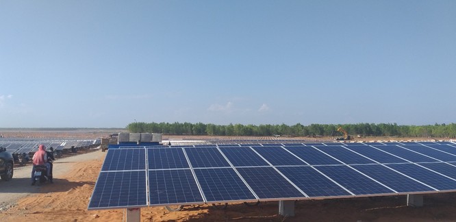 Nhà máy điện mặt trời Hồng Phong 1B