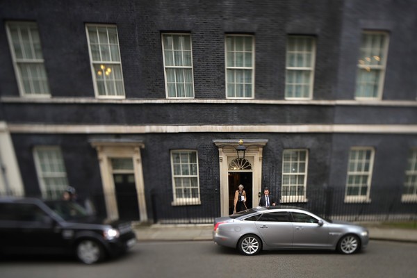 “Soi” chiếc xe bọc thép bảo vệ Thủ tướng Anh trong vụ khủng bố? ảnh 6
