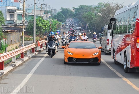 Siêu bò Lamborghini Huracan độ Vorsteiner chất nhất Việt Nam ảnh 2