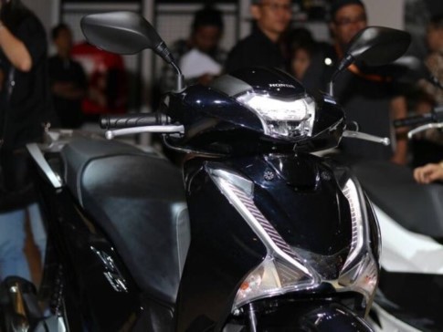 Khan hàng đội giá ở VN, Honda SH150i vẫn sang Indonesia với giá hời ảnh 1