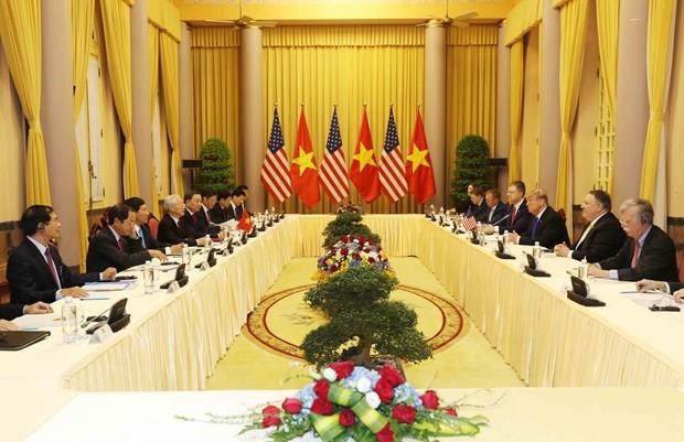 Lãnh đạo Việt Nam và Hoa Kỳ thảo luận về tình hình Biển Đông ảnh 1
