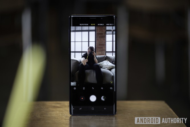 Top 8 mẫu điện thoại Android có khả năng chụp ảnh “tự sướng” vi diệu ảnh 15