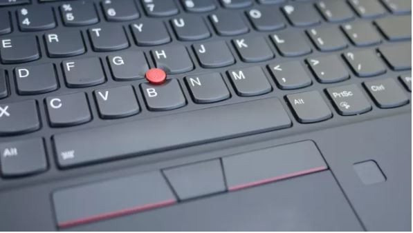 Macbook Pro 13 2020 vs ThinkPad X1 Carbon Gen 8: Chọn MacOS hay Windows ? ảnh 12
