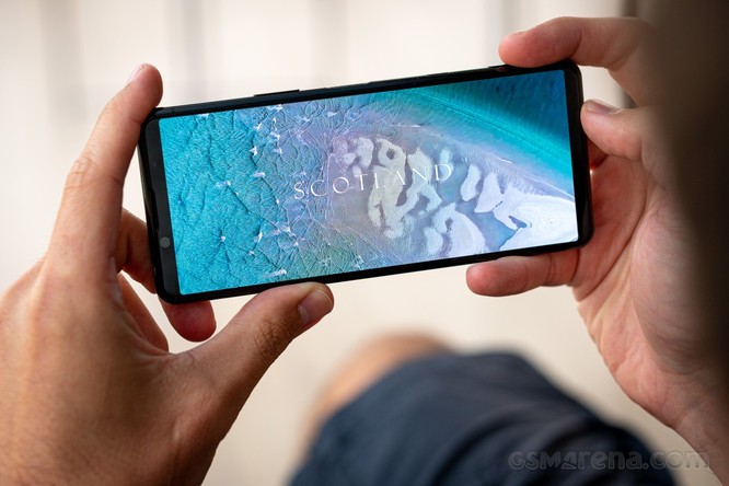 Xperia 5 Mark 2 và Galaxy Note 20 Ultra: Chọn "tân binh" của Sony hay "trùm cuối" Samsung? ảnh 5