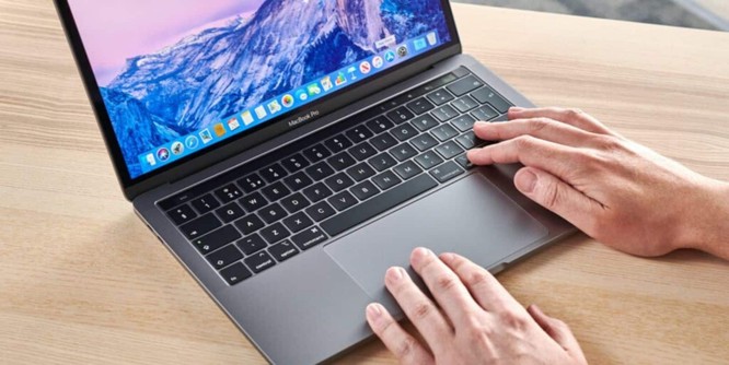 Macbook Pro 13 2020 vs ThinkPad X1 Carbon Gen 8: Chọn MacOS hay Windows ? ảnh 4