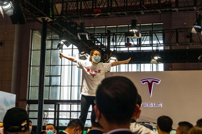 Nguyên nhân sự sụp đổ của Tesla tại thị trường xe điện Trung Quốc ảnh 1
