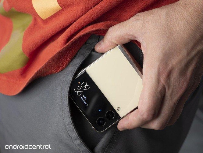 Lý do khiến các hãng smartphone "khốn khổ" vì Samsung Galaxy Z Flip 3 ảnh 2