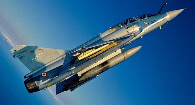 Pháp cho máy bay chiến đấu Mirage 2000C nghỉ hưu sau bốn thập kỷ phục vụ ảnh 1