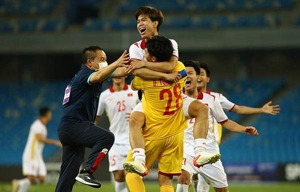 CĐV Đông Nam Á nể phục trước tinh thần chiến đấu của U23 Việt Nam ảnh 1