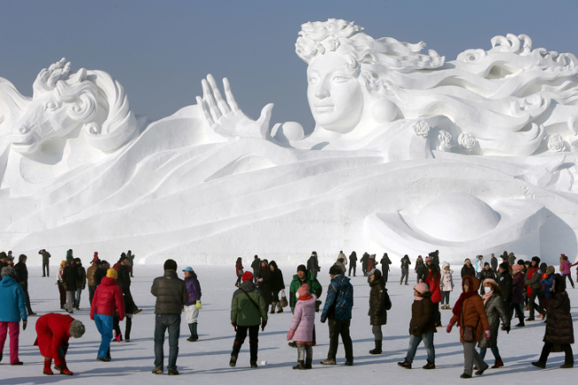 Chiêm ngưỡng 24 tác phẩm điêu khắc băng tuyệt đẹp trên thế giới ảnh 24