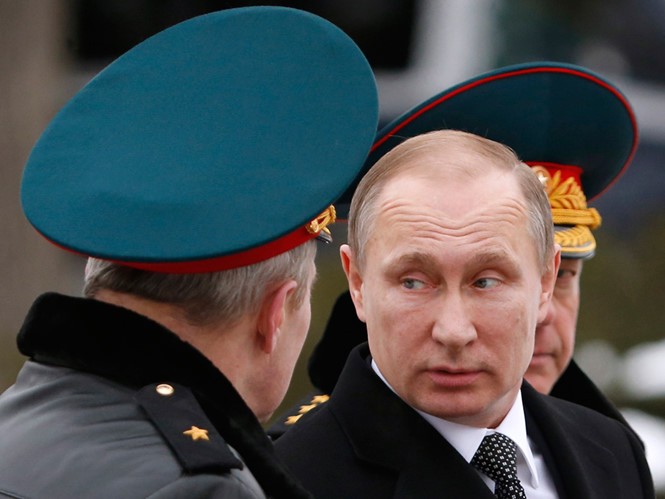 Ông Putin cùng với các tướng lĩnh quân đội Nga đã đảo ngược cục diên chiến trường Syria