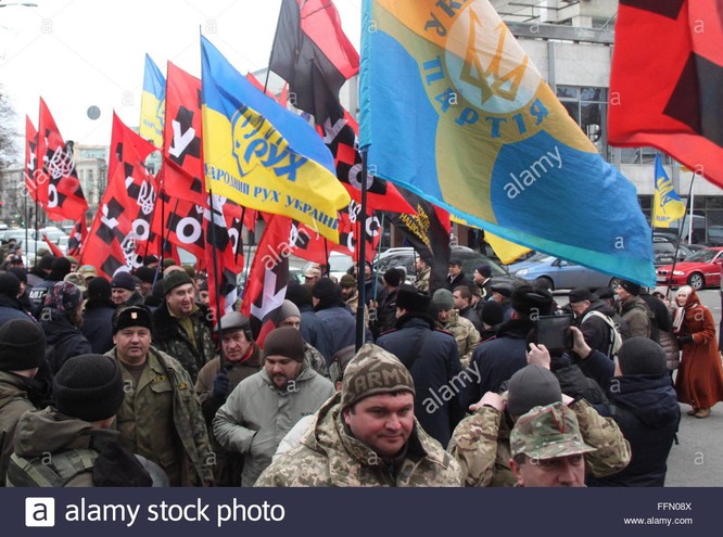 Một cuộc biểu dương lực lượng của Right Sector (Cực Hữu)