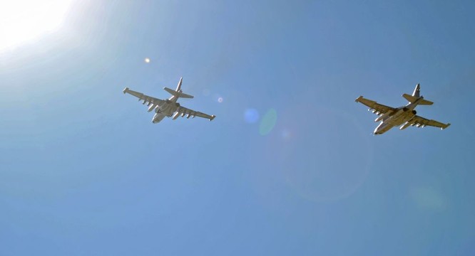 Phi đội cường kích Su-24 Nga làm nhiệm vụ tại chiến trường Syria
