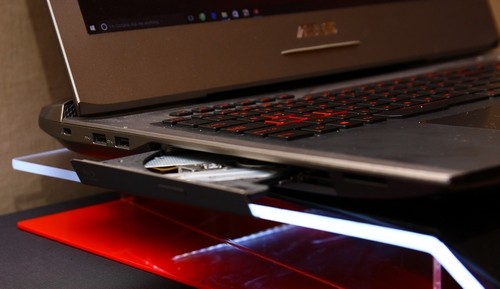 Cận cảnh laptop chuyên game Asus ROG G752 giá 50 triệu đồng ảnh 9