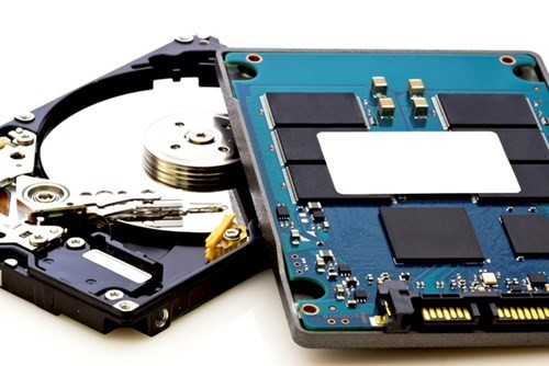 Laptop đang mỏng đi và có tốc độ cao hơn nhờ SSD ảnh 1