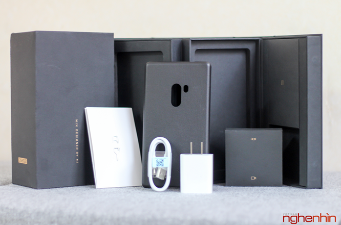 Trên tay Xiaomi Mi MIX độc nhất Việt Nam giá 30 triệu ảnh 2