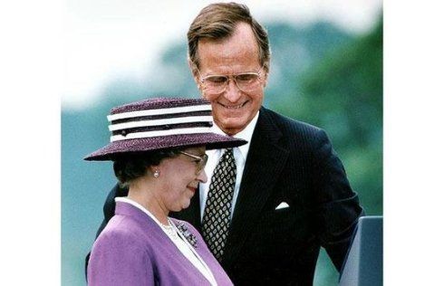 Câu chuyện ít biết về cuộc gặp gỡ giữa nữ hoàng Anh và 12 đời tổng thống Mỹ ảnh 4