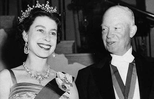 Câu chuyện ít biết về cuộc gặp gỡ giữa nữ hoàng Anh và 12 đời tổng thống Mỹ ảnh 10