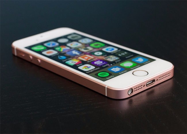 9 smartphone 2017 “vừa túi tiền” của bạn ảnh 7