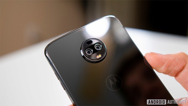 Đánh giá Motorola Moto Z3: Liệu có xứng tầm smartphone 5G đầu tiên? ảnh 7
