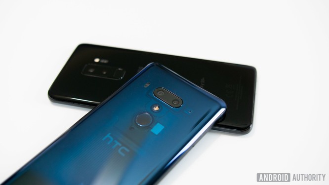 Vật liệu nào tốt nhất cho smartphone: kim loại, kính hay nhựa? ảnh 1