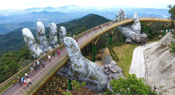10 cây cầu kỳ lạ và độc đáo nhất trên thế giới ảnh 1