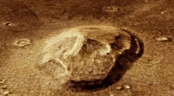 Bí ẩn về sự sống cổ đại trên sao Hỏa - phát hiện vật thể lạ giống hộp sọ khủng long ảnh 2