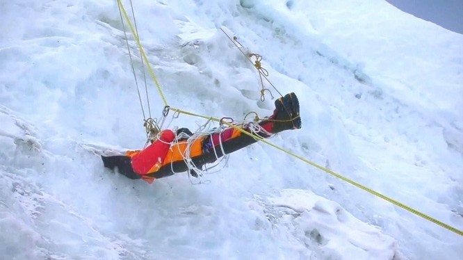 Nhiệt độ đỉnh Everest lạnh đến mức xác chết không phân hủy, liệu di thể người cổ đại có trên đó? ảnh 4